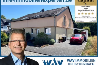 Neuwertige Doppelhaushälfte mit Garten und Carport in Spielstraße