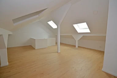 Exklusive Maisonettewohnung mit großzügigem Studio in zentraler Lage!