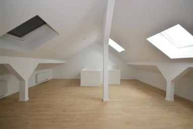 Exklusive Maisonettewohnung mit großzügigem Studio in zentraler Lage!